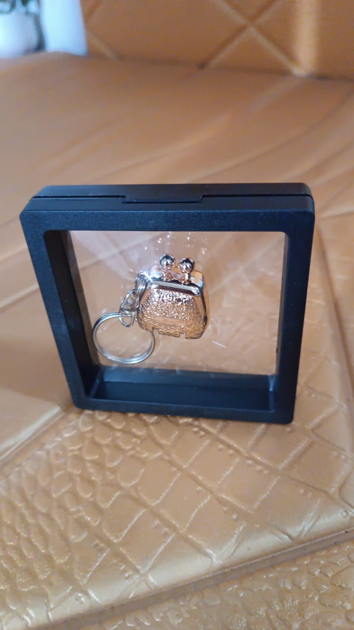 Nail Clipper Keychain β Compact 3D Floating Frame