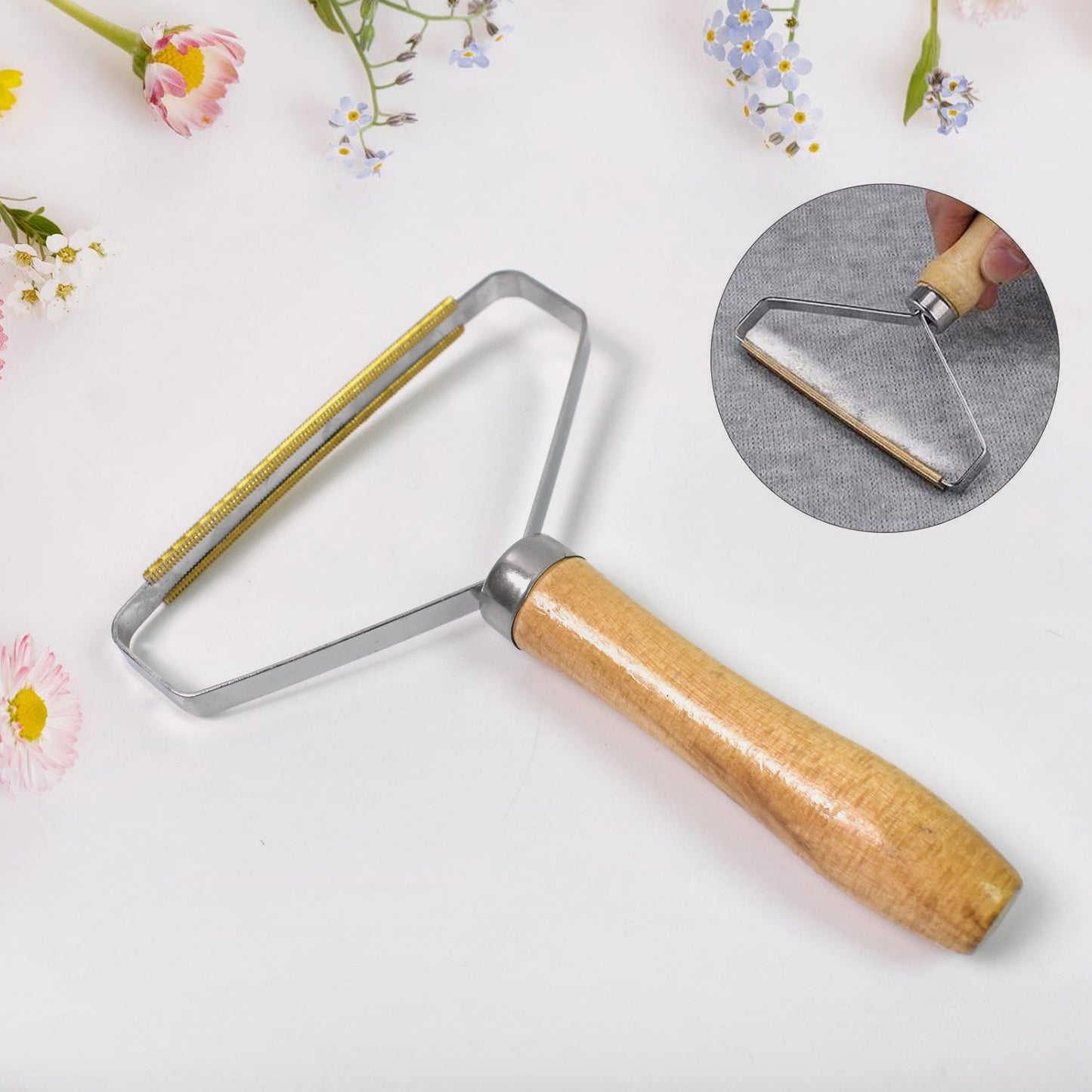 Lint Remover – Double-Sided with Wooden Handle