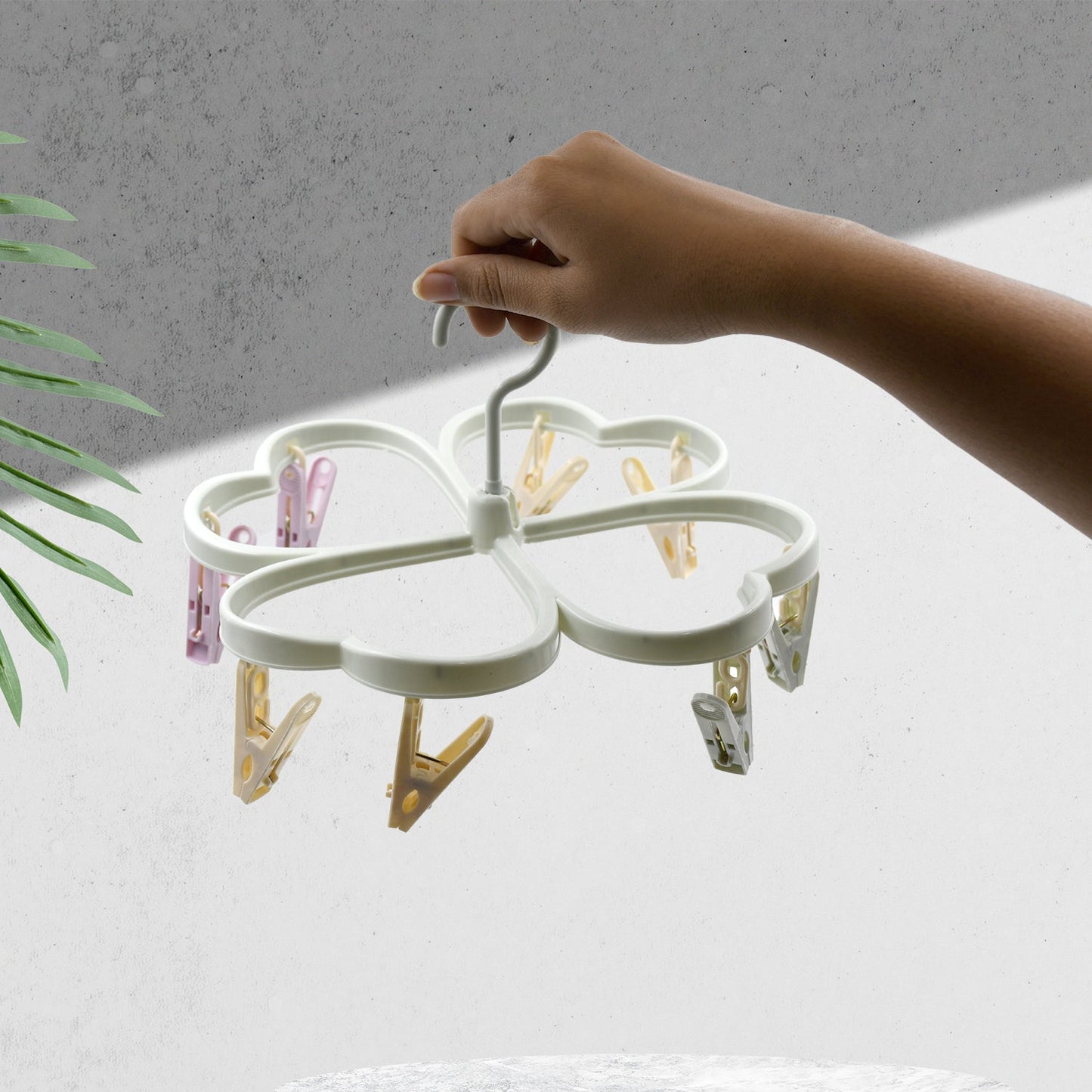 Clutter-Free Storage Cloth Drying Rack – Heart Shape