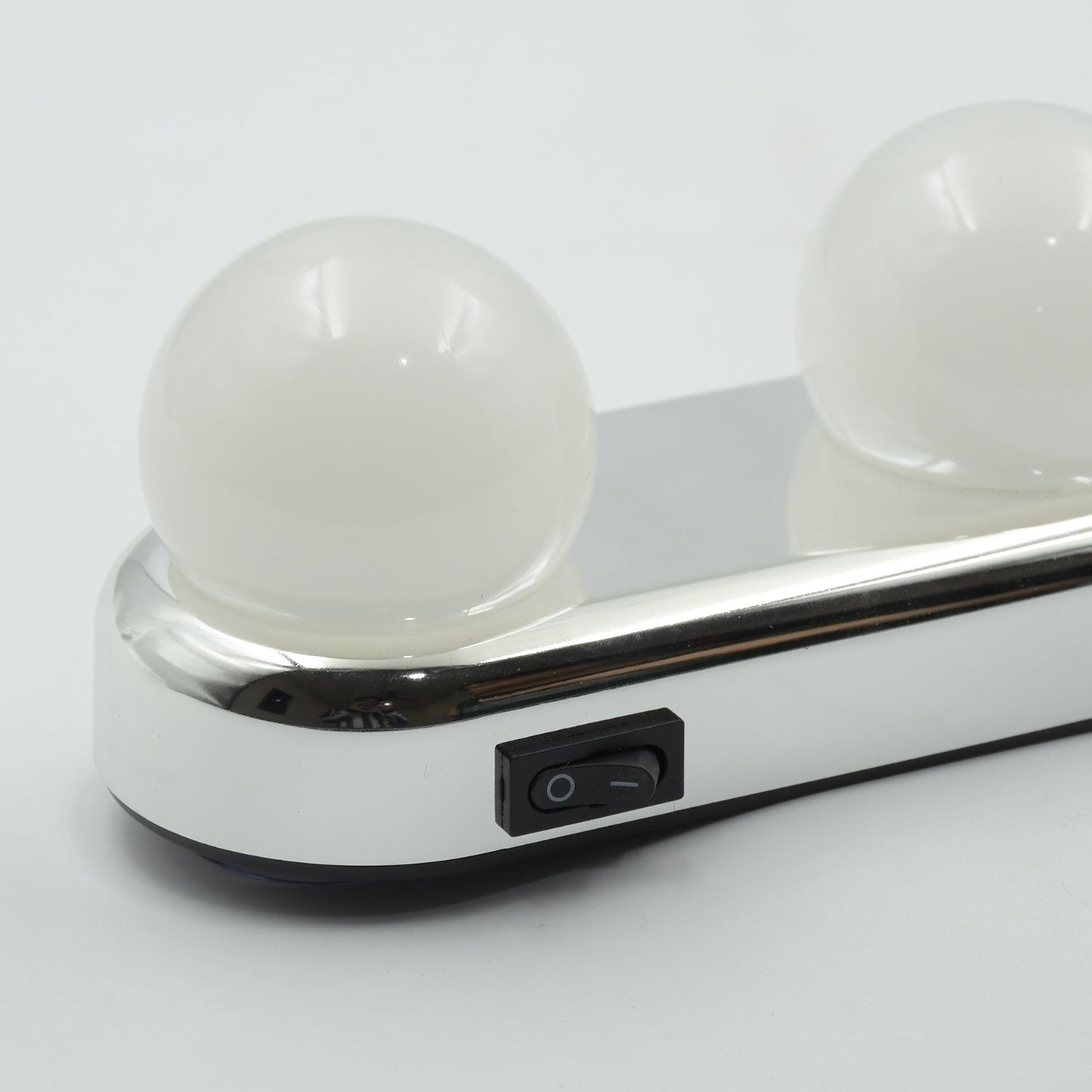 Portable Makeup Light – Battery-Powered LED Vanity Mirror | Indo Glow