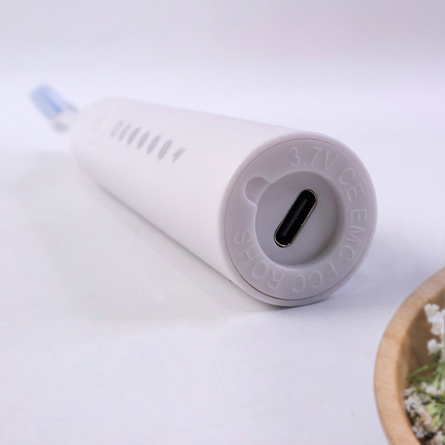 Electric Toothbrush – Rechargeable with 3 Extra Replacement Heads