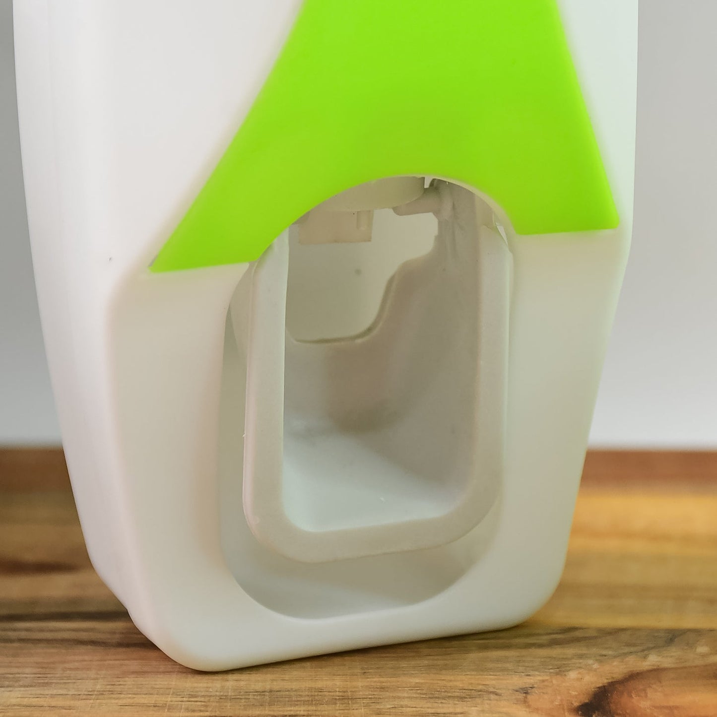 Automatic Toothpaste Dispenser – Wall Mount | BrushedUp
