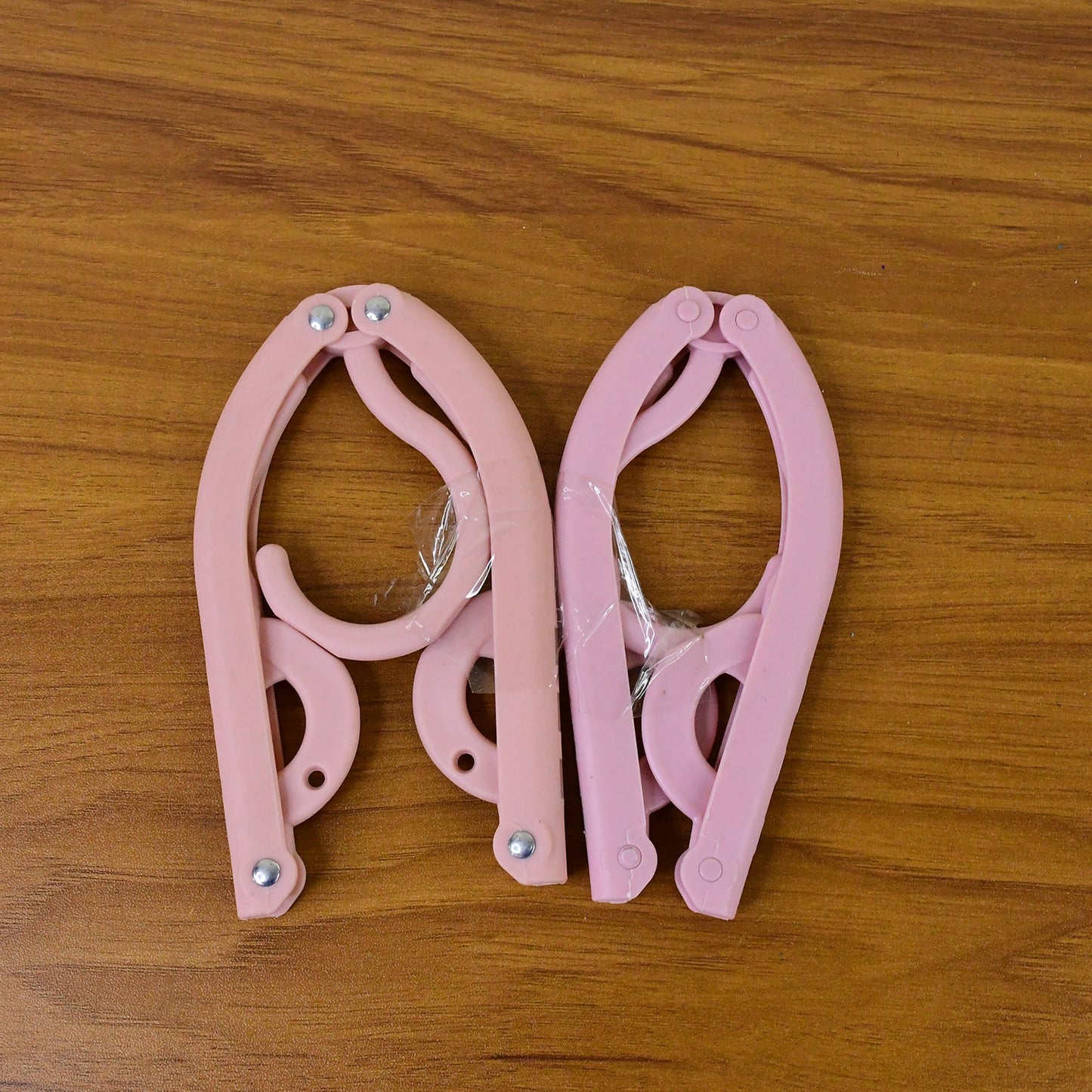 Space-Saving Travel Hanger – Lightweight, Design (1 Pc)