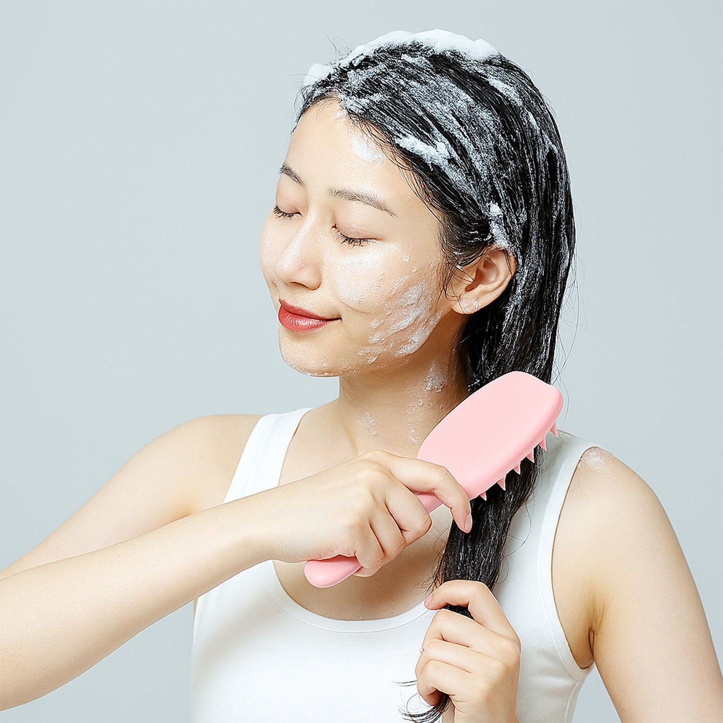 Silicone Scalp Massager – Soft Bristles for Deep Cleansing