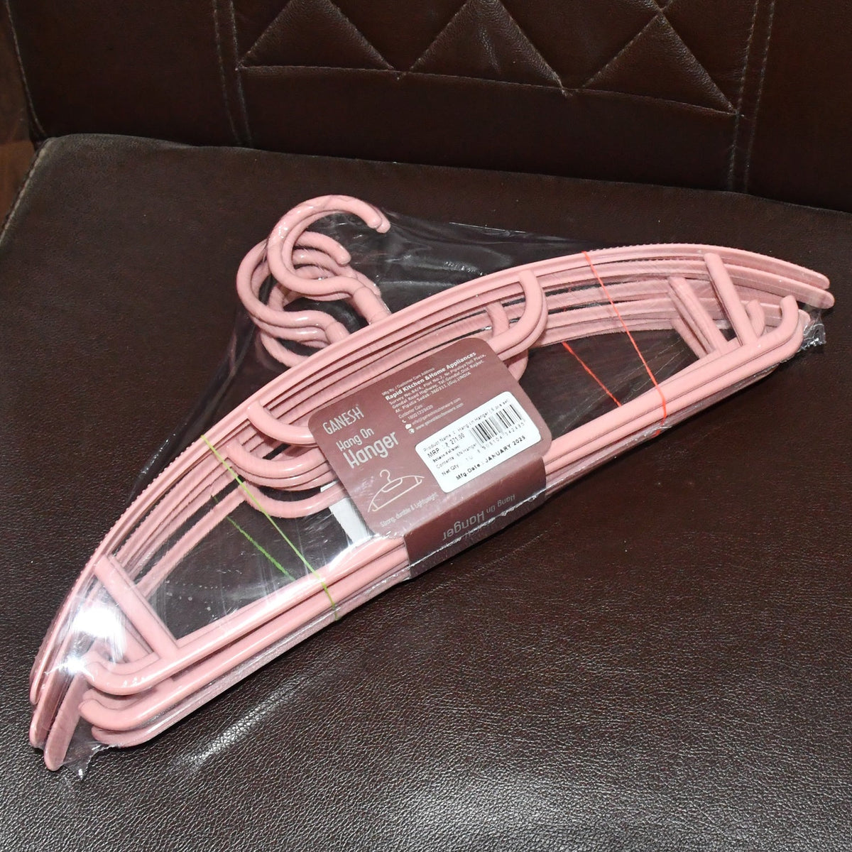 Ergonomic Plastic Cloth Hangers – Set of 6 Durable Wardrobe