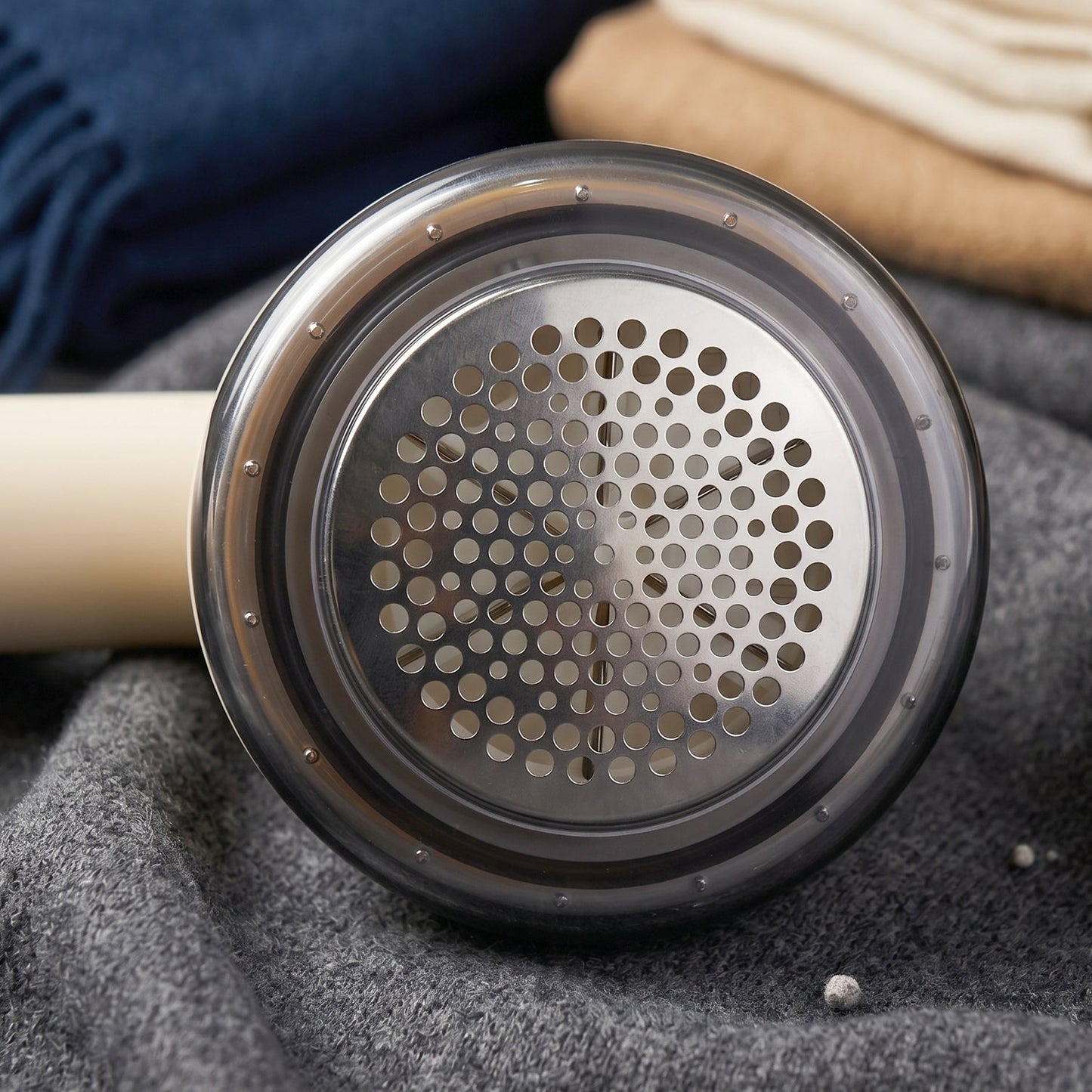 Travel-Ready Fabric Shaver – Effortless lint removal