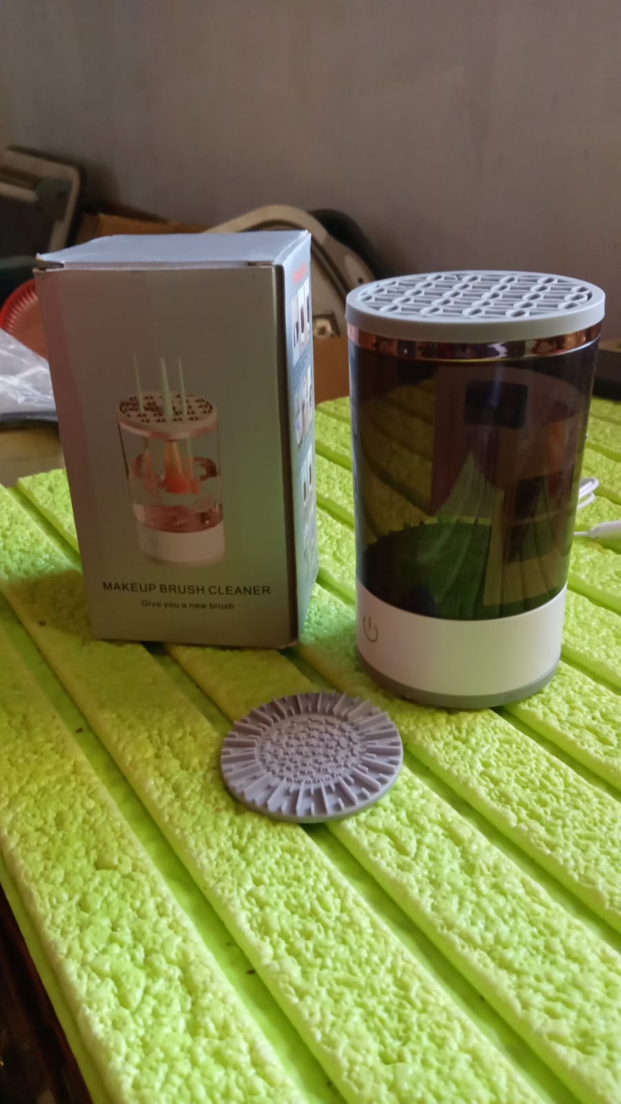 Automatic Makeup Brush Cleaner – Fast & Hygienic | BeautyBare