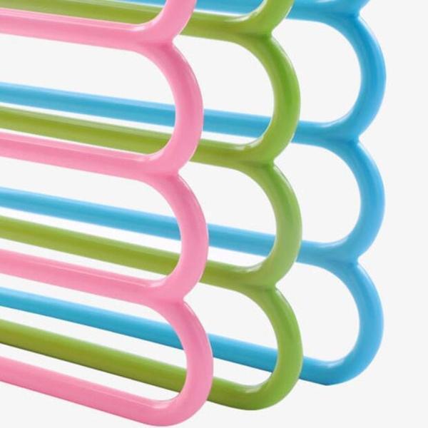 Space-Saving Hanger – 5-Layer Multipurpose Plastic