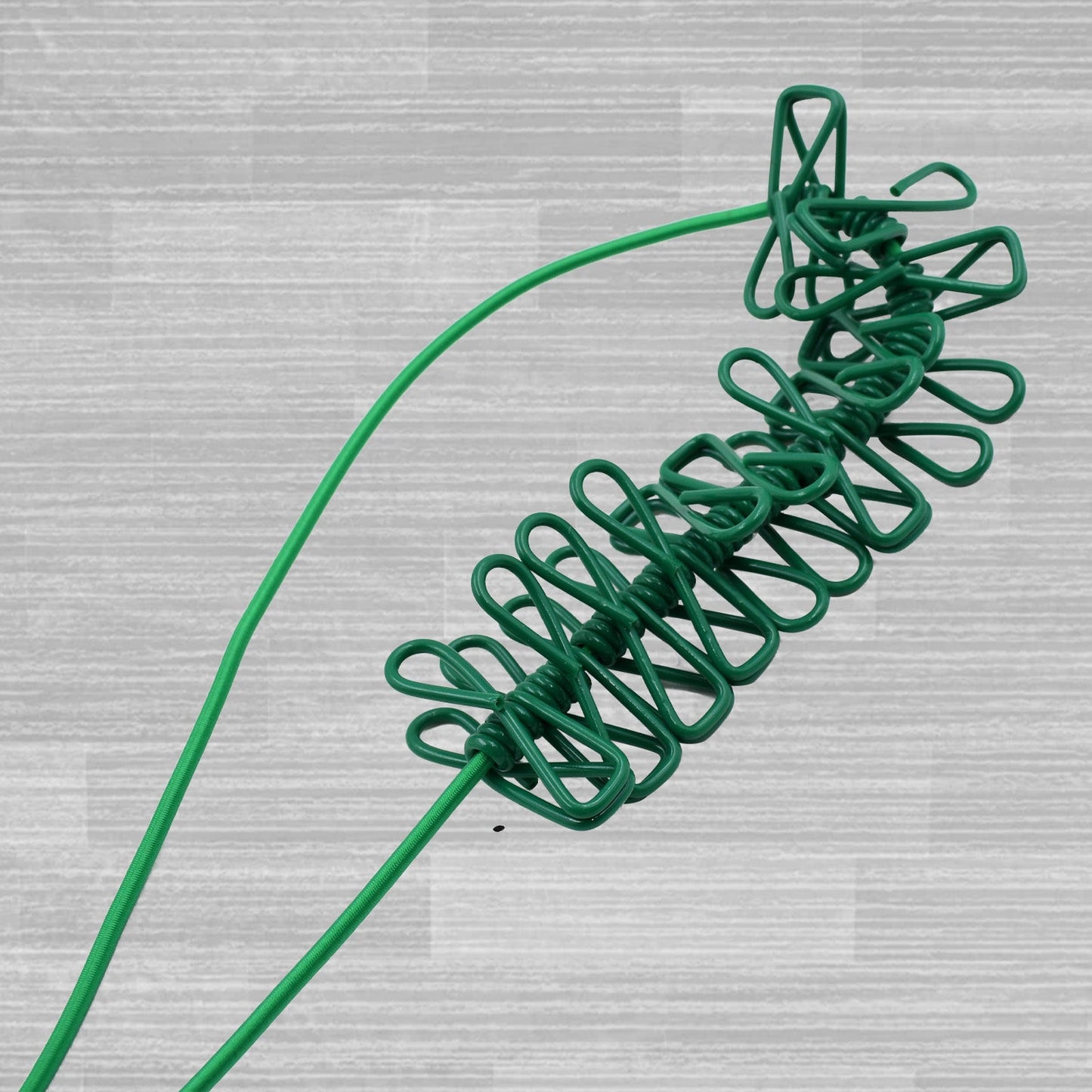 Travel-Ready Clothes Drying Rope – Elastic with 12 Clips