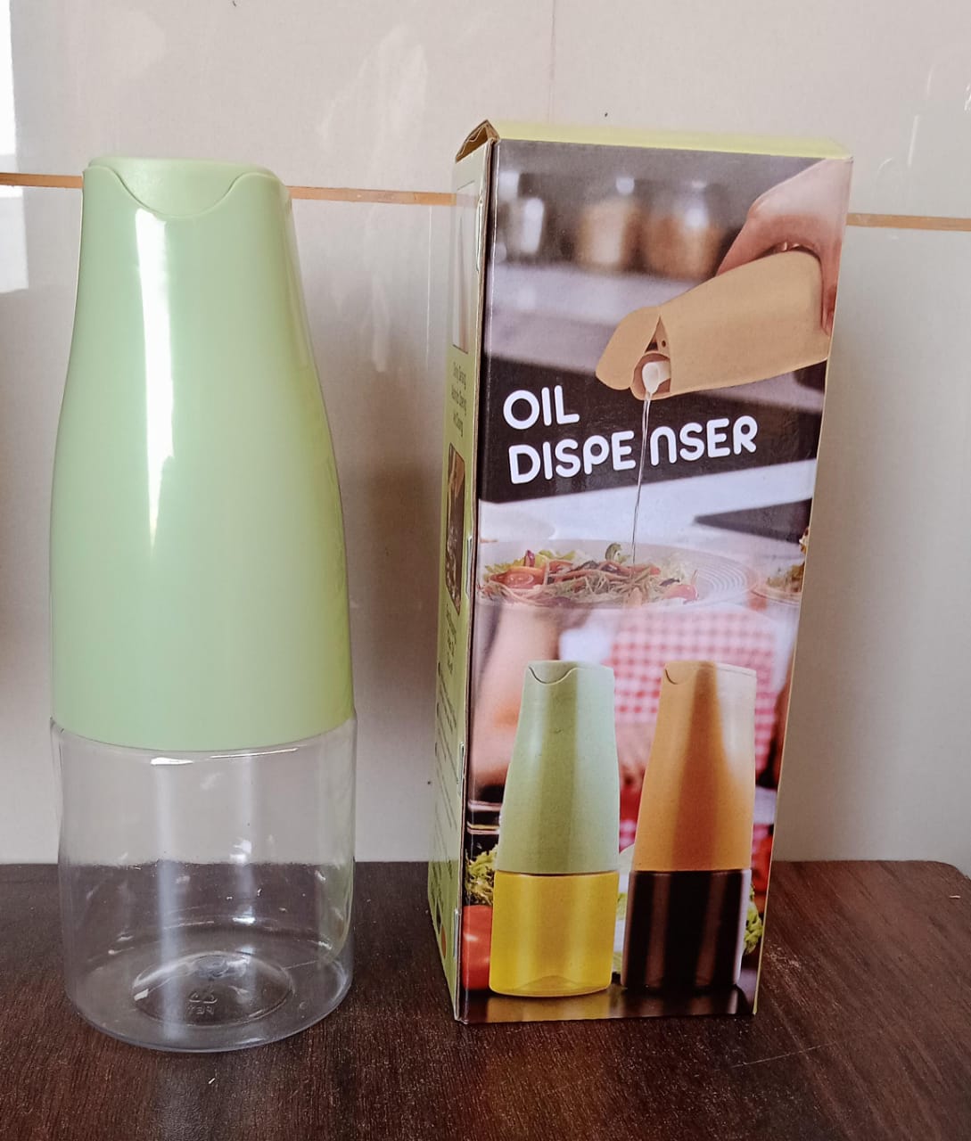 Oil Dispenser 500ml – Auto Open Lid, Non-Drip Bottle | BestyBuys