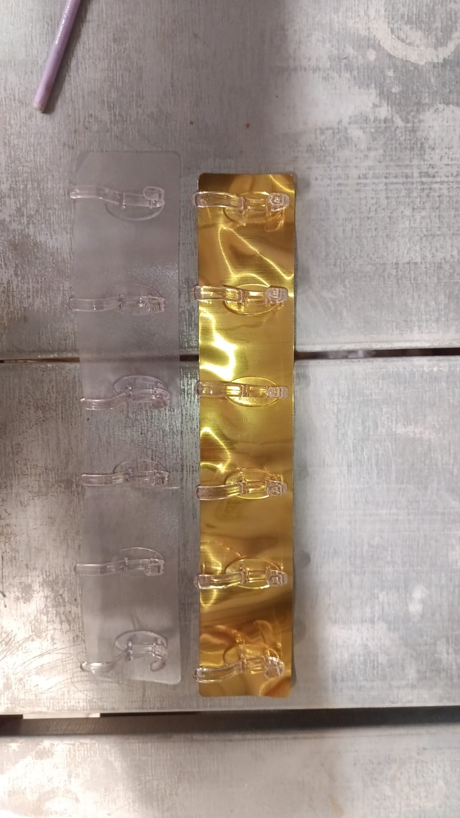 Heavy-Duty Wall Hook Rail – 6-Pin Transparent Golden