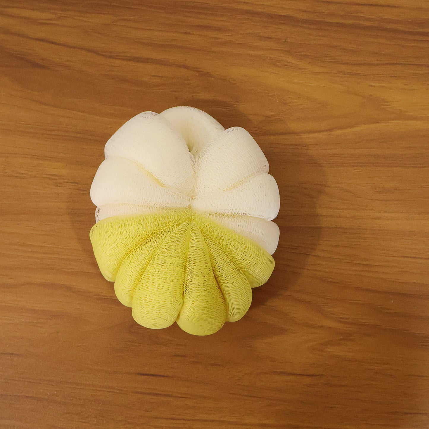 Soft Mesh Bath Loofah – Gentle Exfoliation & Rich Lather