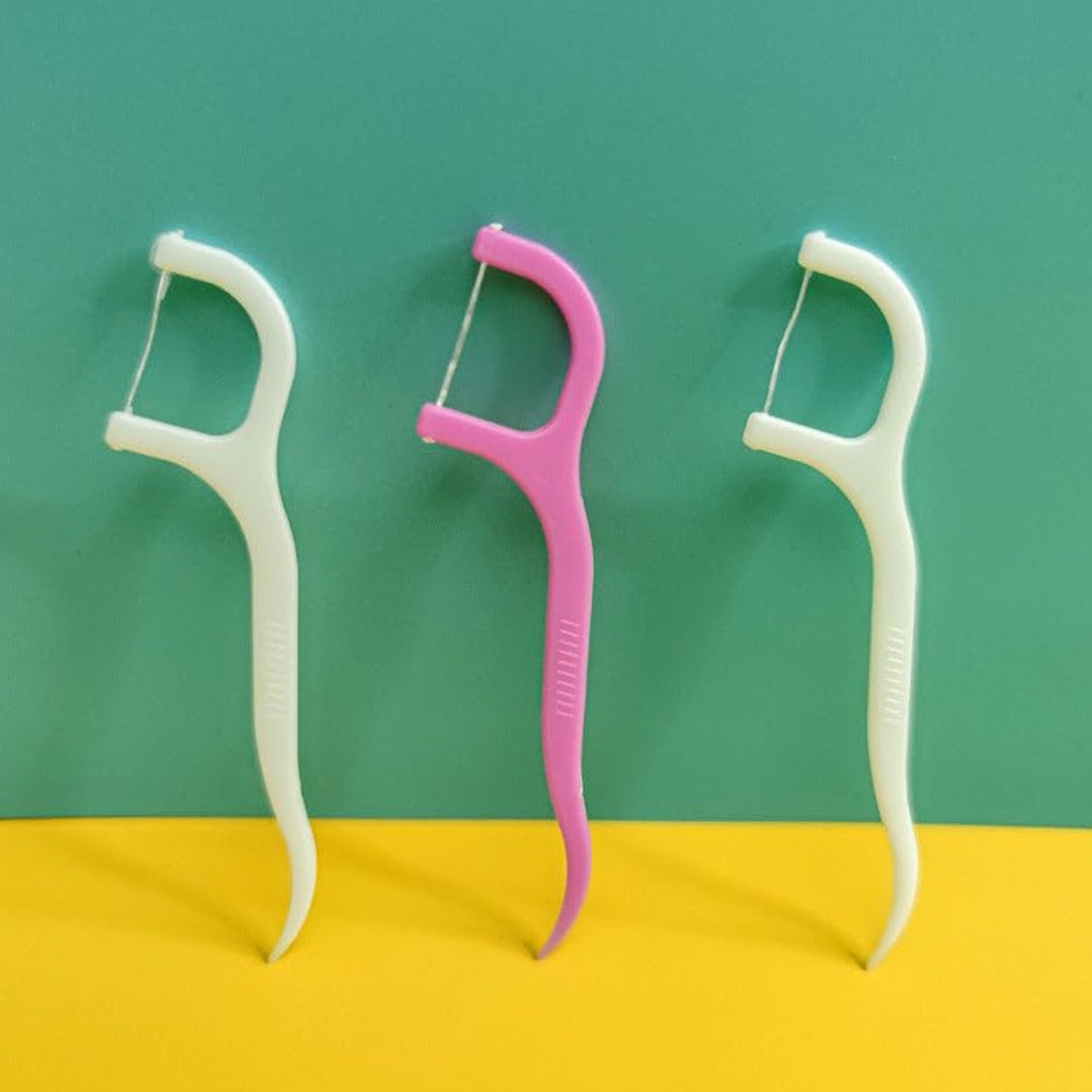 Dental Floss Picks – Hygienic & Effective Oral Care on the Go