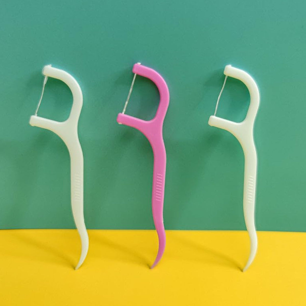 Dental Floss Picks – Hygienic & Effective Oral Care on the Go