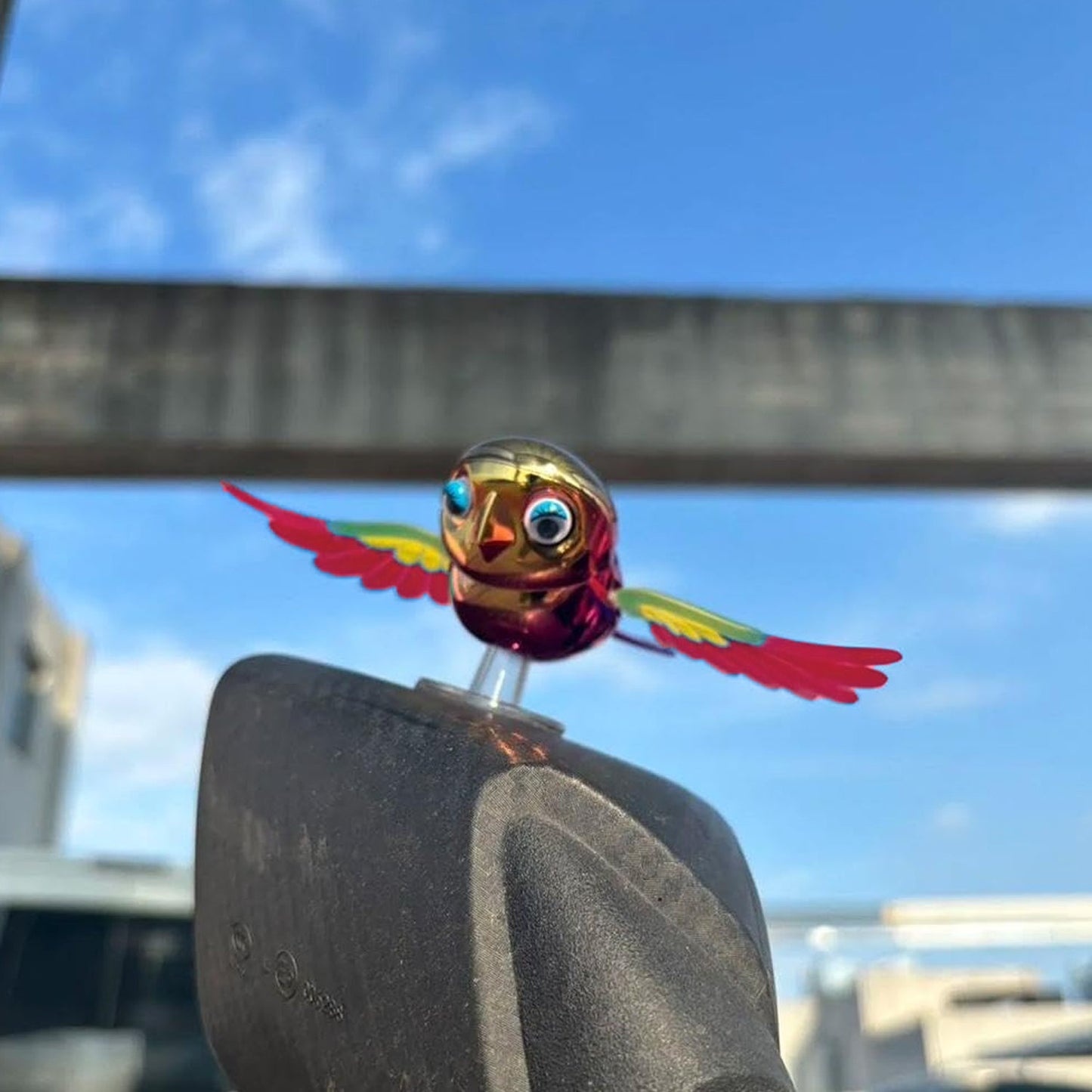 Wind Flying Bird Dashboard Decoration – Lifelike Wing Motion