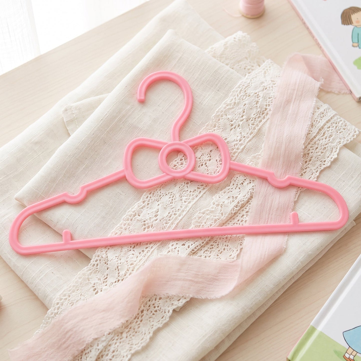 Kids Plastic Clothes Hangers Set, Cute Baby (10 Pcs Set)