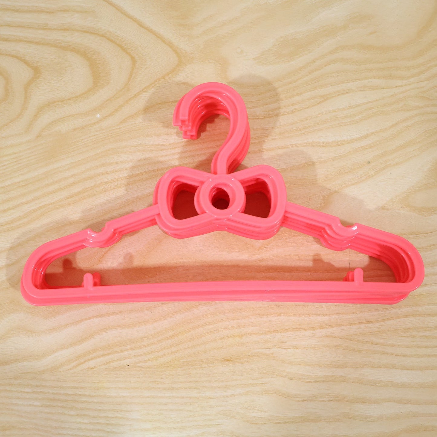 Kids Plastic Clothes Hangers Set, Cute Baby (10 Pcs Set)