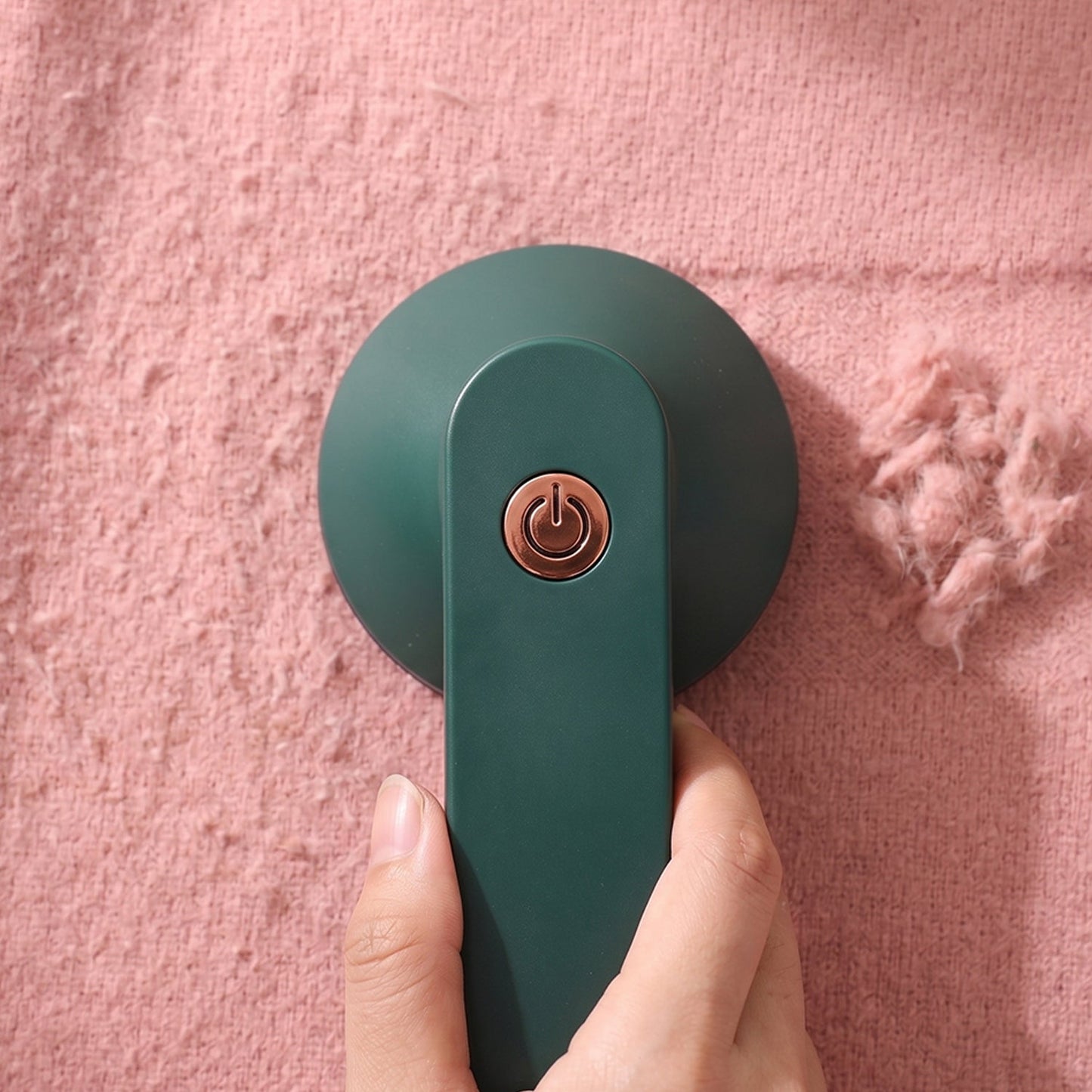 Travel-Ready Electric USB Lint Remover – Cordless Fabric