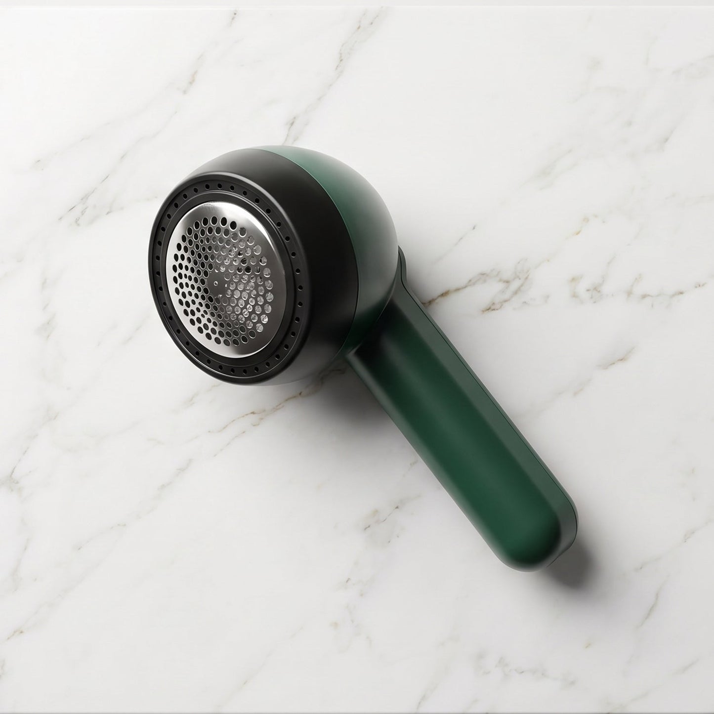 Travel-Ready Electric Lint Remover – Cordless Fabric Shaver