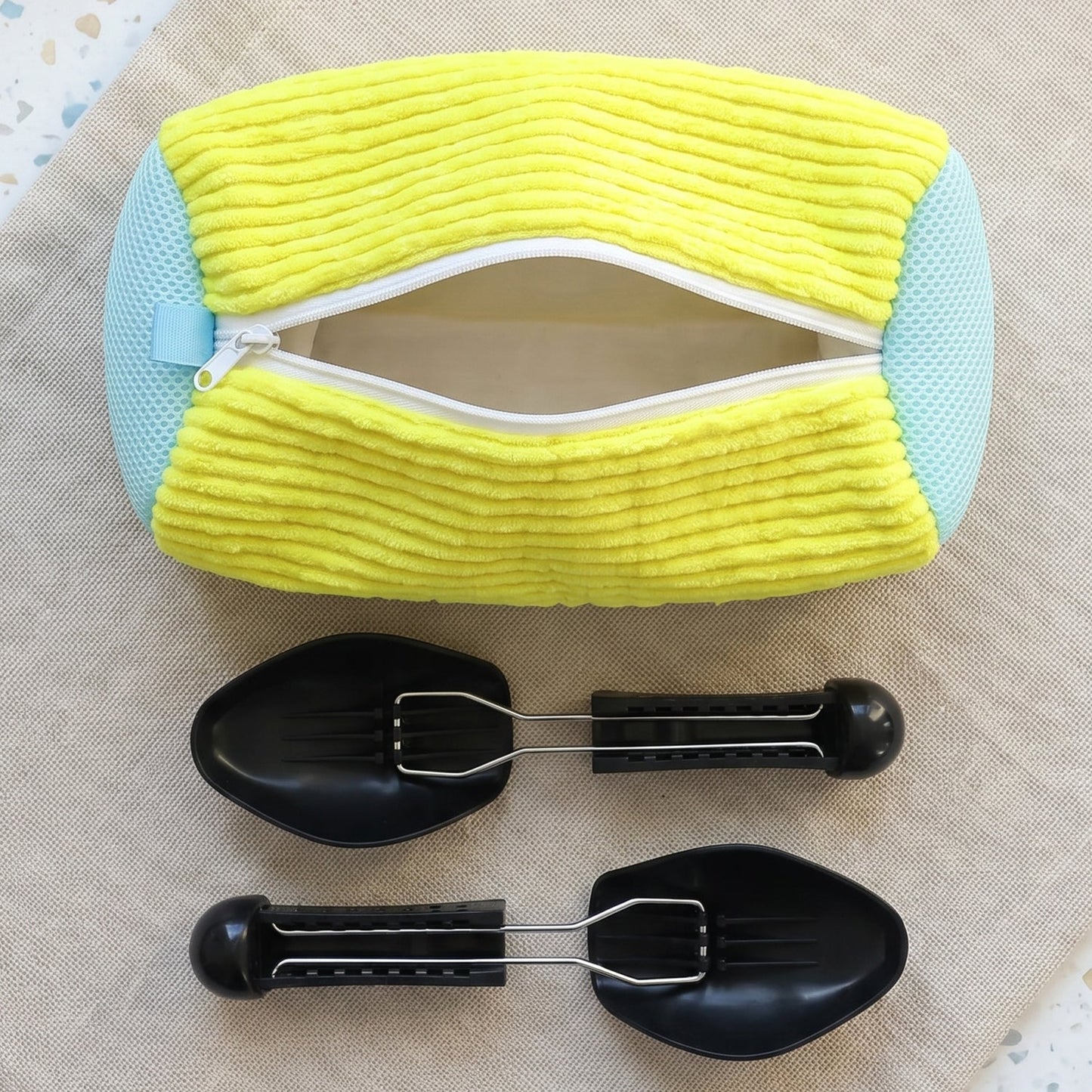 Shoe Laundry Wash Bag with 2 Shoe Support for Washing