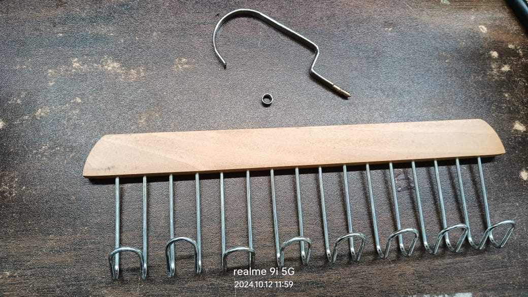 Space-Saving Hanger – 8-Hook Lotus Wood Closet Organizer