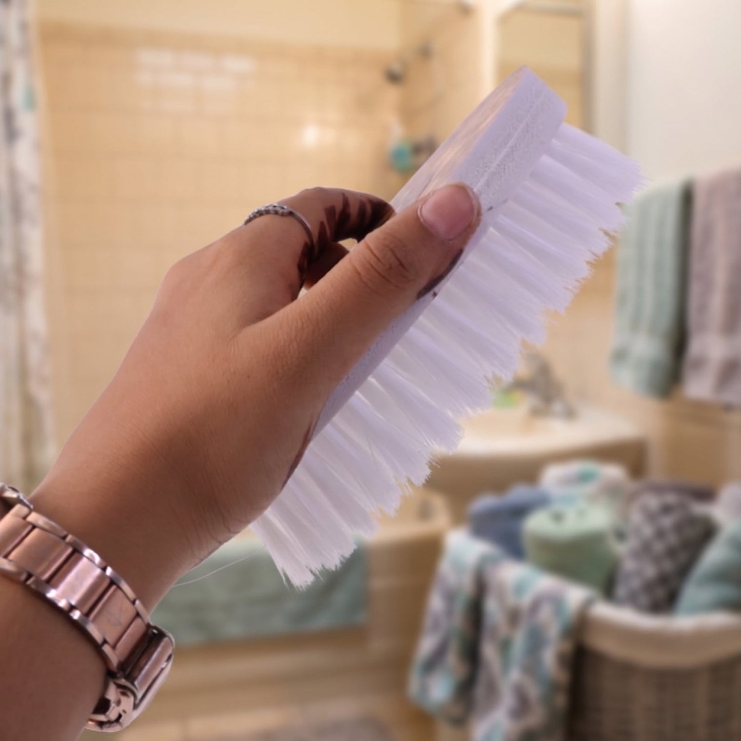 Heavy-Duty Diamond Cloth Washing Brush – Laundry Cleaning