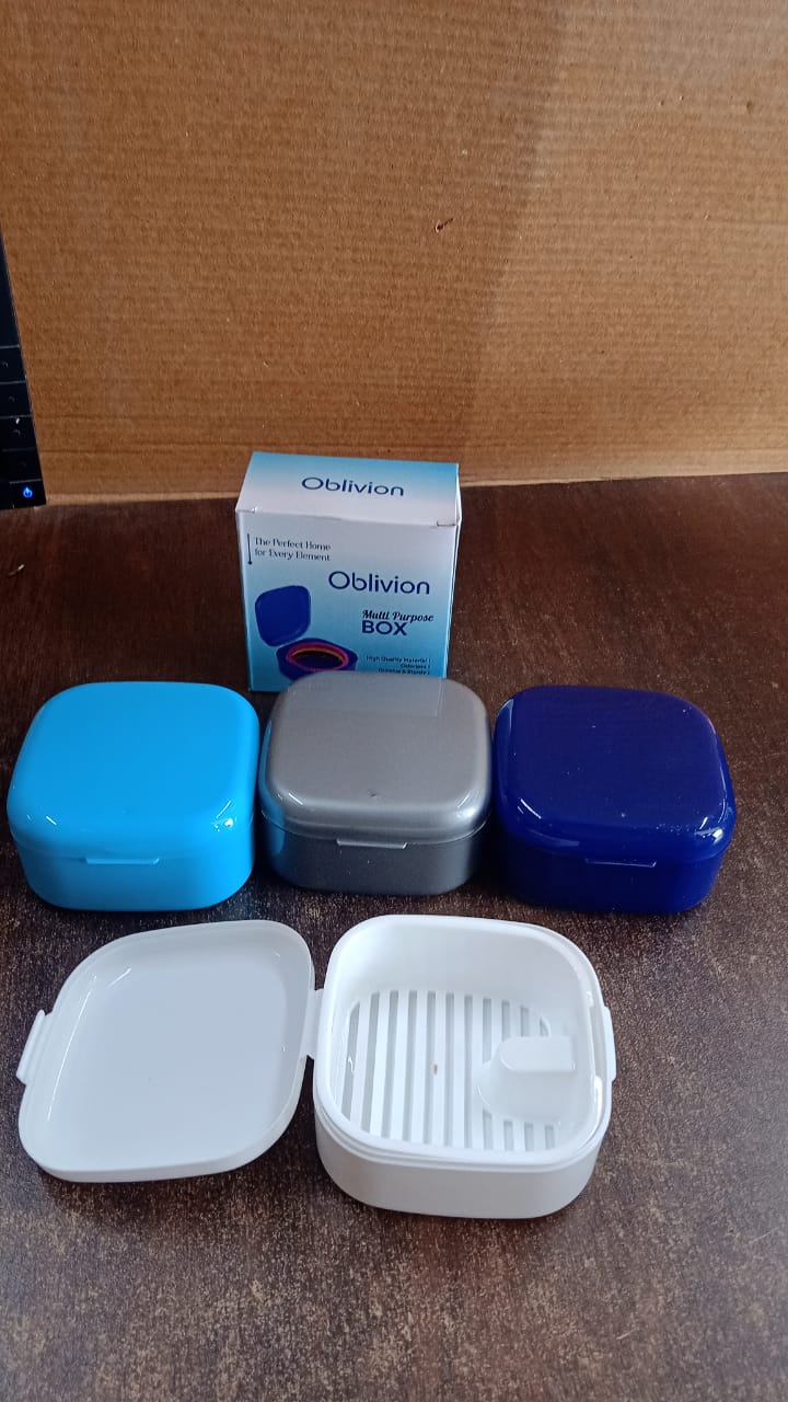 All-in-One Storage Box with Lid & Drain Tray – Compact