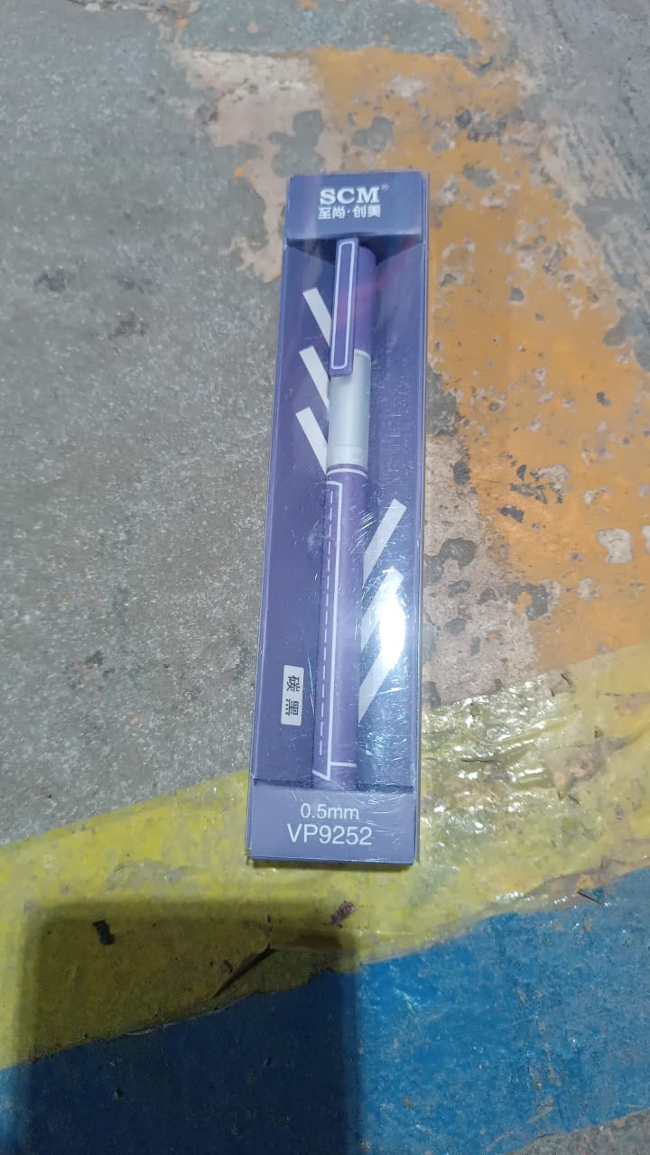 Group of black gel pens demonstrating product quantity
