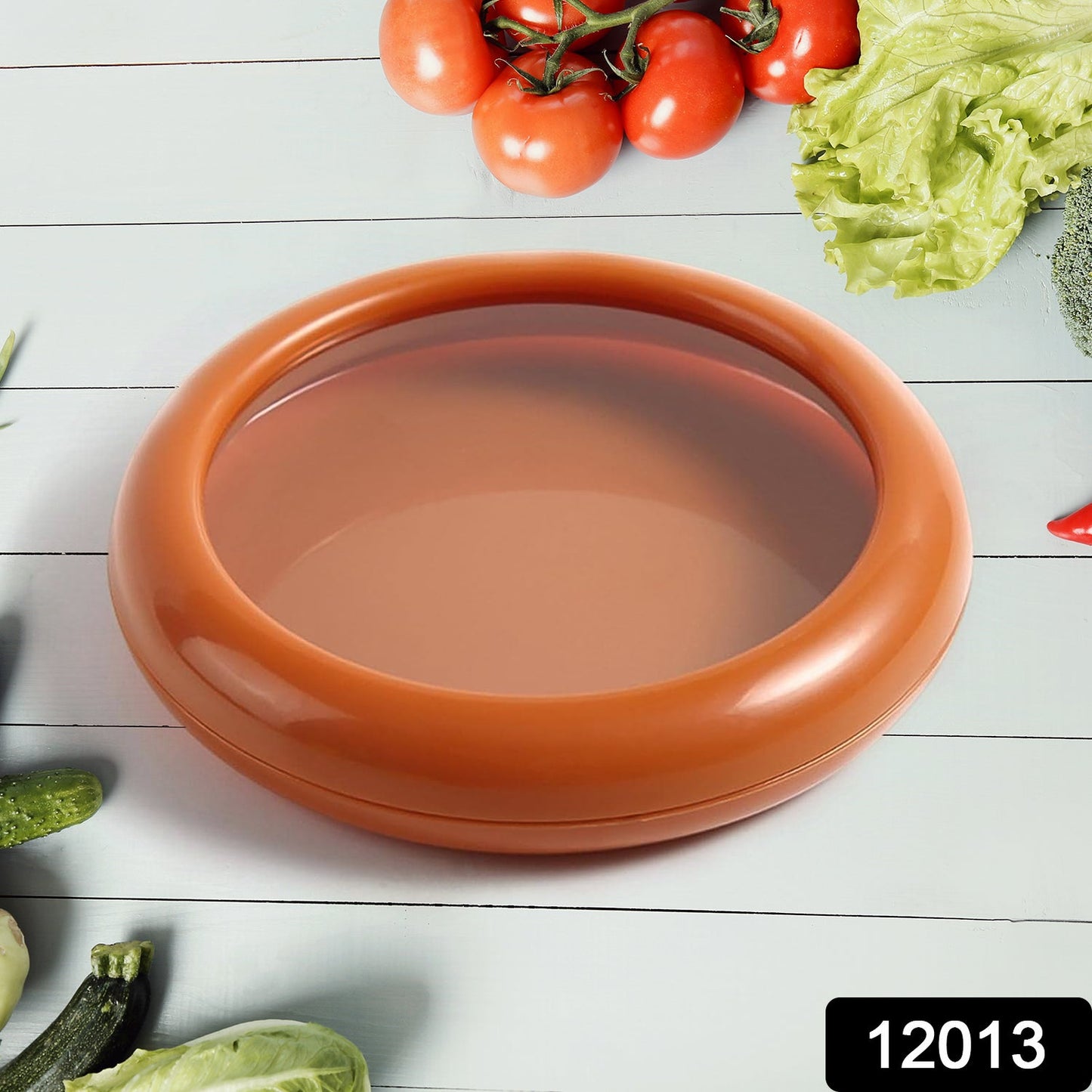 Organivo's food-grade plastic container designed to keep vegetables fresh.